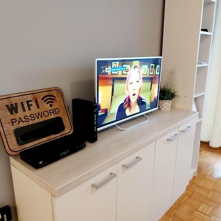 Red Brick Apartment Belgrade Exterior photo